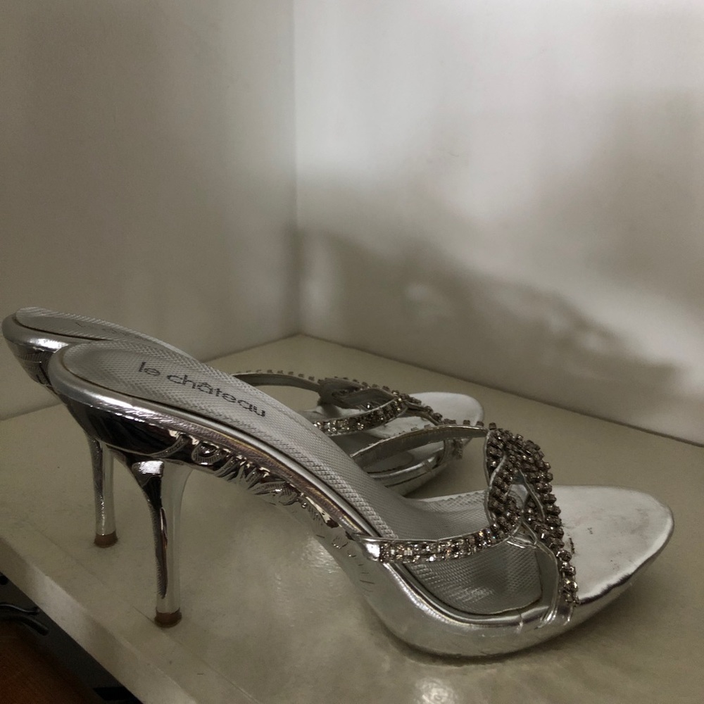 STUNNING SILVER STILETTOS